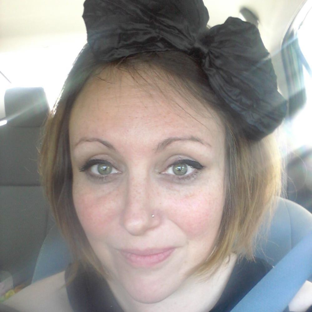 Meet your Posher, Caitlin